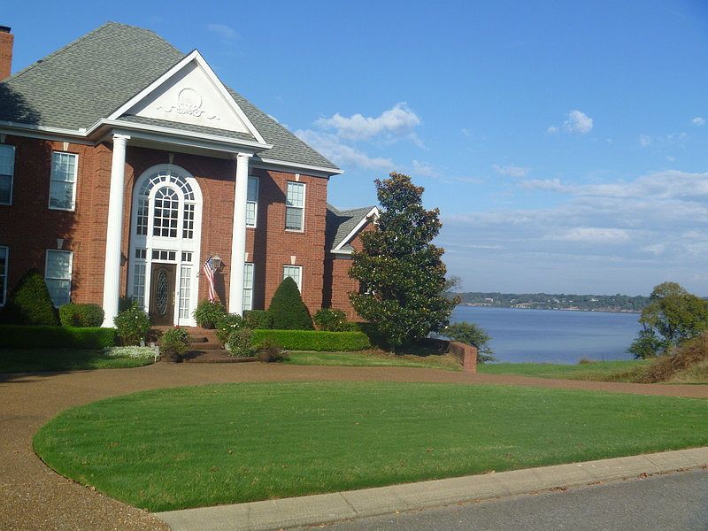 Front view with Old Hickory Lake in the background