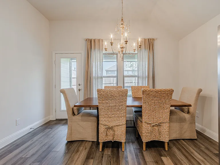 227 Hawthorn Dr — Photo 11