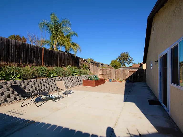 7902 Flanders Dr — Photo 15