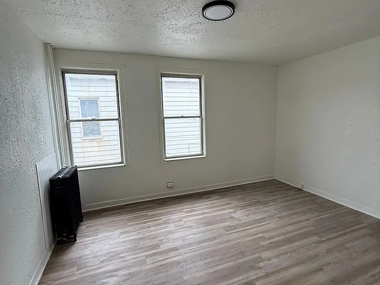 819 Maple Ave — Photo 13