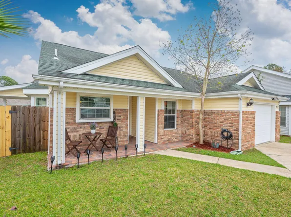 1915 Heartland Dr, Fort Walton Beach, FL 32547