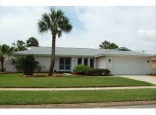 513 W Amherst Cir, Satellite Beach, FL 32937