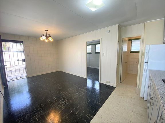 2nd image of 2550 E Date St #4