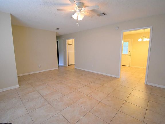 4th image of 6439 Arlingwood Dr