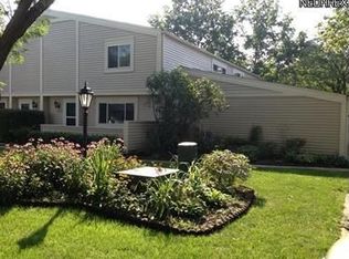 3277 Bay Landing Dr #19, Westlake, OH 44145