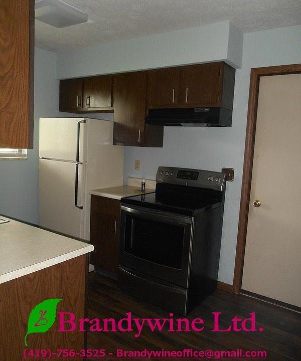 2nd image of 1808 Sawmill Pl