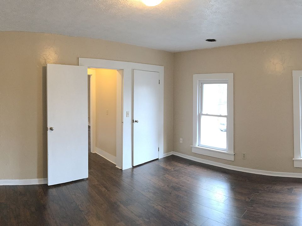 1st image of 10763 Main St #B