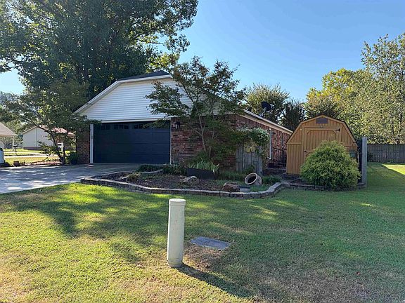 2nd image of 27 Hartwell Pl