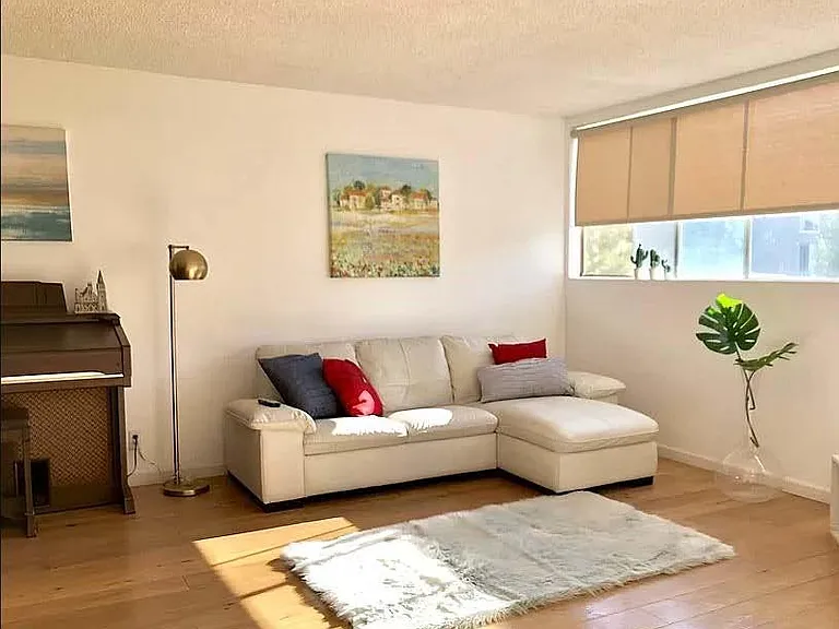 5900 Canterbury Dr #B213 — Photo 7