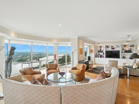 4th image of 1201 Edgecliff Pl Unit 1091
