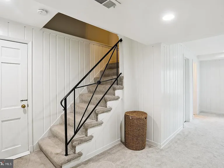 7832 Fulbright Ct — Photo 31