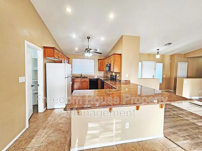 3680 Ravine Ave — Photo 7