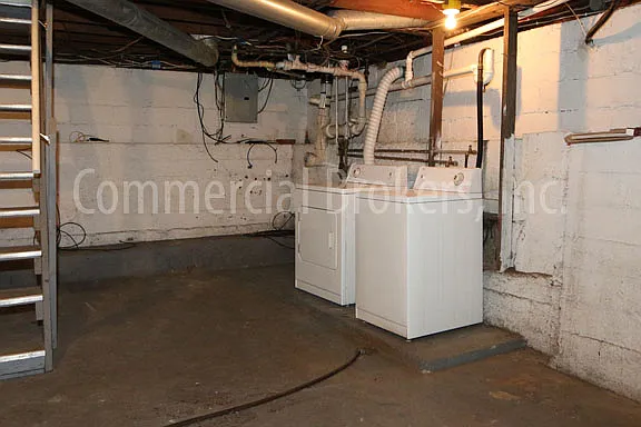 850 N Salisbury St — Photo 13