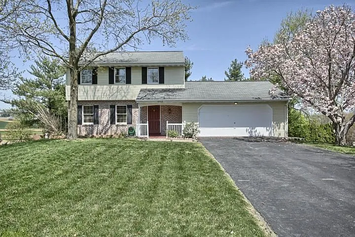 593 Hiview Dr photo 1