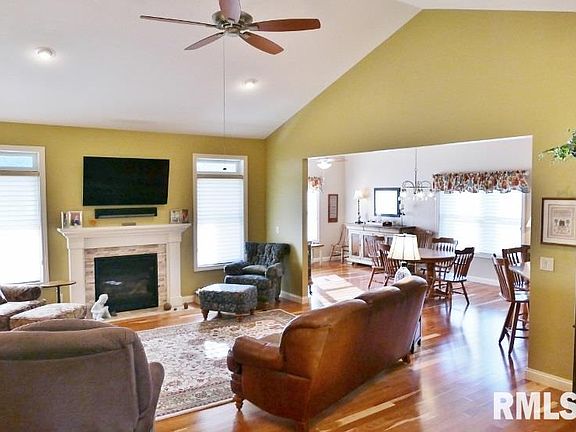 2nd image of 608 Thornridge Dr