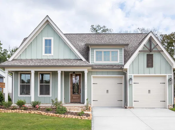 1694 Storyvale Ln, Hixson, TN 37343