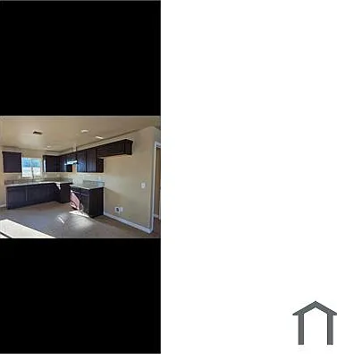 638 W 21st St — Photo 2