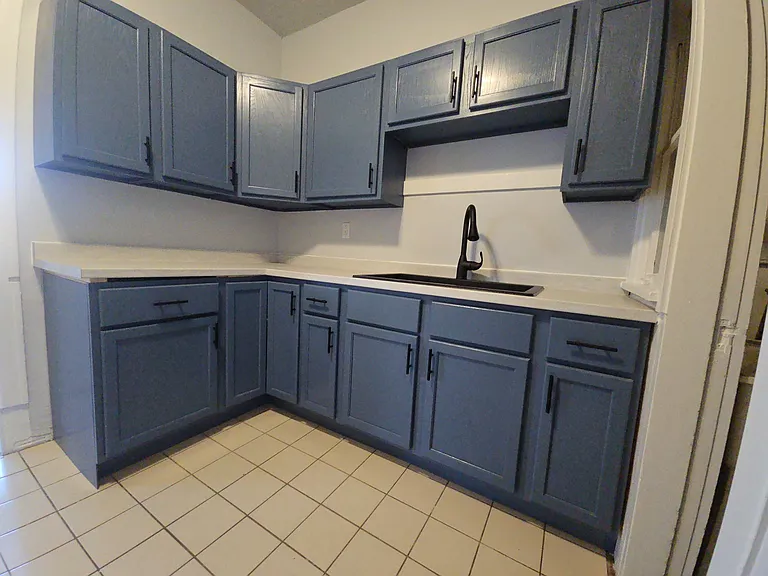 206 E Howard St #4 — Photo 7