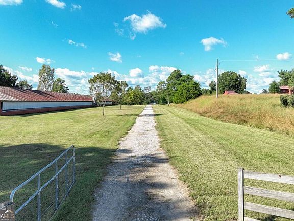 5th image of 1646 Mitchell Rd