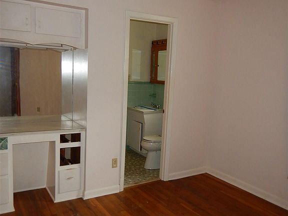 5th image of 5020 Carlyn Dr