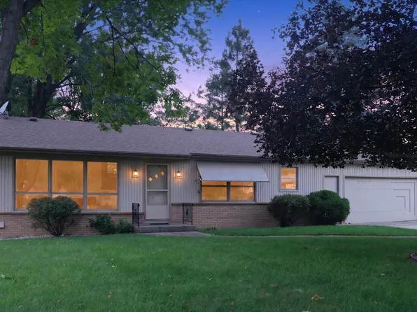 5073 Hillwood Ct SE, Kentwood, MI 49508