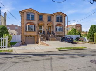861 Hudson Ave #B, Secaucus, NJ 07094