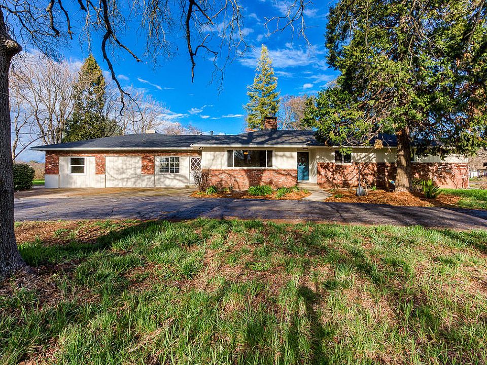 1st image of 20276 River Valley Dr