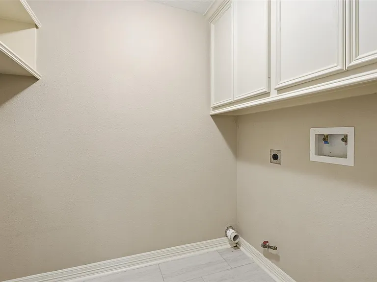 505 Malvern Ave — Photo 13