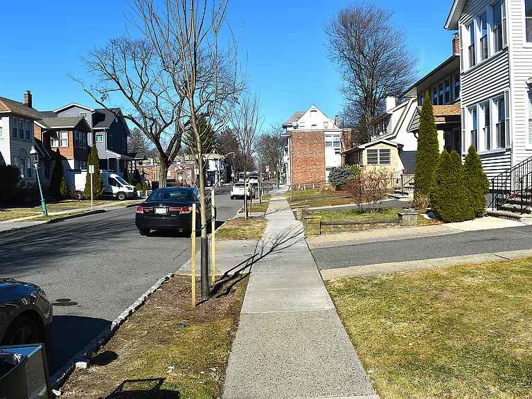 224 Ward Pl #1 — Photo 14