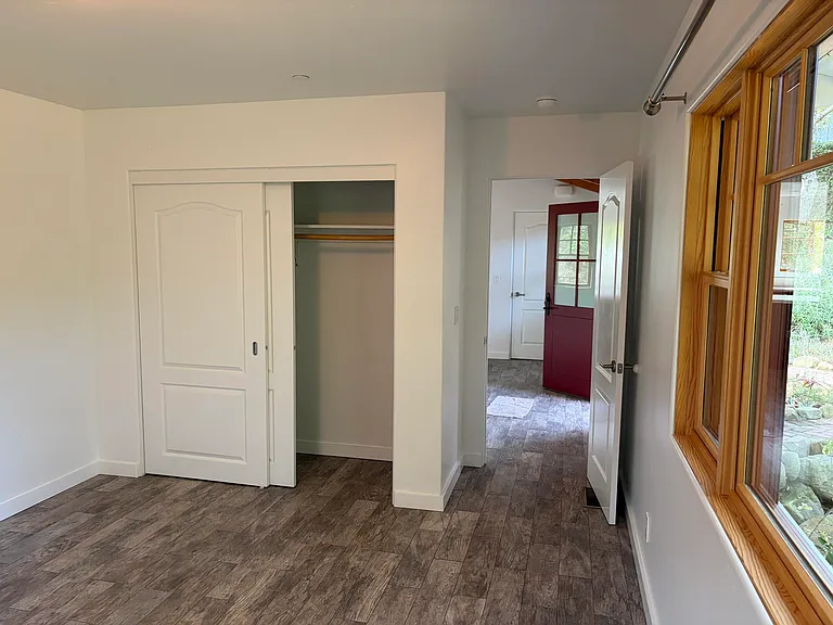 60 Crestview Ln — Photo 4