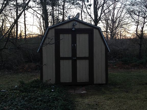 3rd image of 915 White Pines St