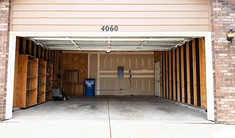 4060 Florence Dr — Photo 5