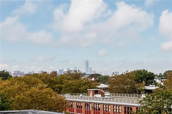 Rented by Avenue Sotheby's International Realty | media 30