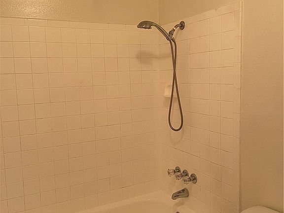 4th image of 324 N Electric Ave #C
