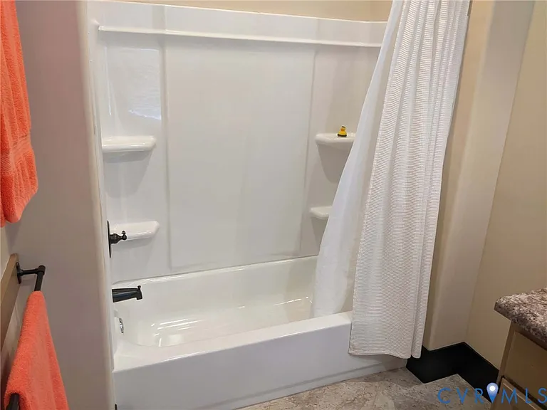 519 Grove Ave #521-B — Photo 9
