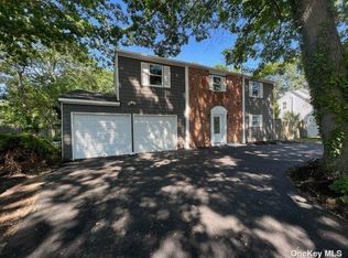 18 William St, Coram, NY 11727