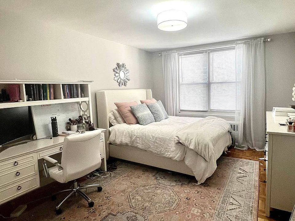 1st image of 408 W 34th St #C1