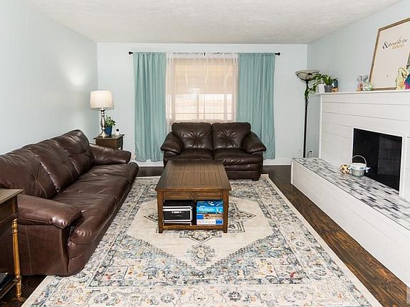 5th image of 408 Carol Ave