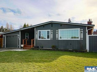 820 W 11th St, Port Angeles, WA