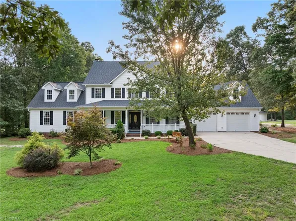 7233 Ridge Rd, Lexington, NC 27295