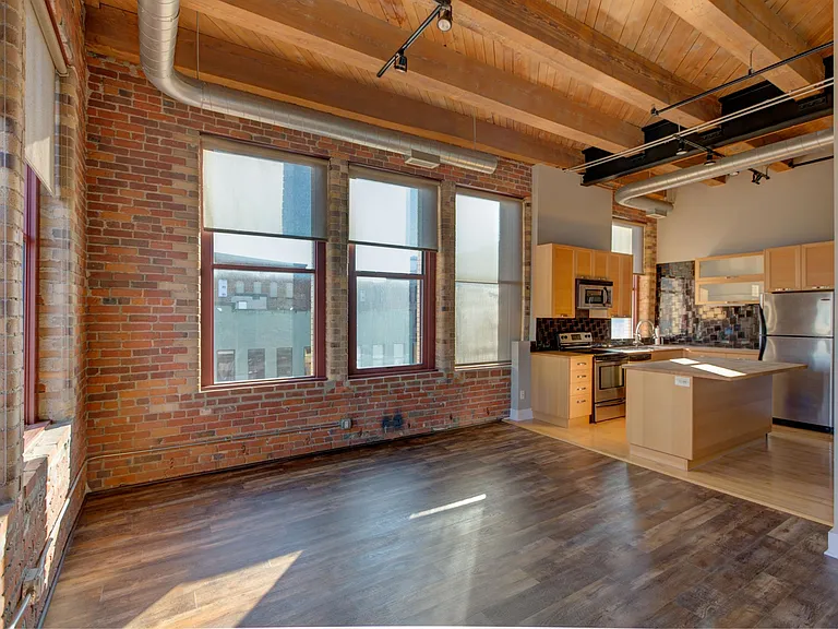 150 E Main St #403 — Photo 7