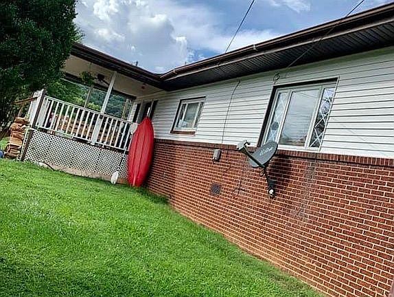 2nd image of 130 Deer Trail Ave
