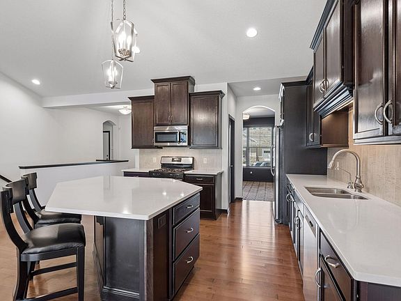 4th image of 8652 Lake Riley Dr