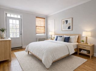 27-18 Newtown Ave #3, Astoria, NY 11102