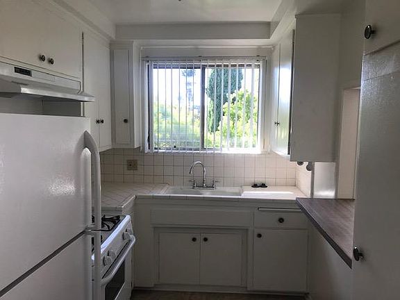 2nd image of 812 Westbourne Dr