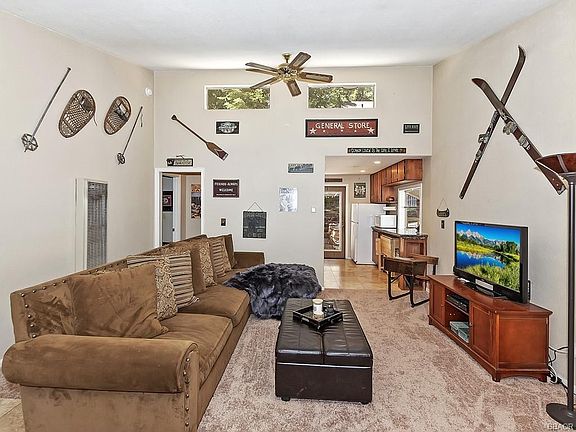 4th image of 42951 Fern Ave