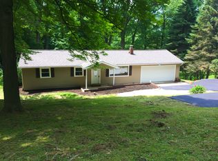 8070 Mapleton St SE, East Canton, OH 44730
