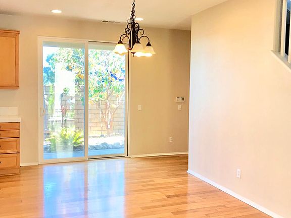 5th image of 372 Adobe Ln #18