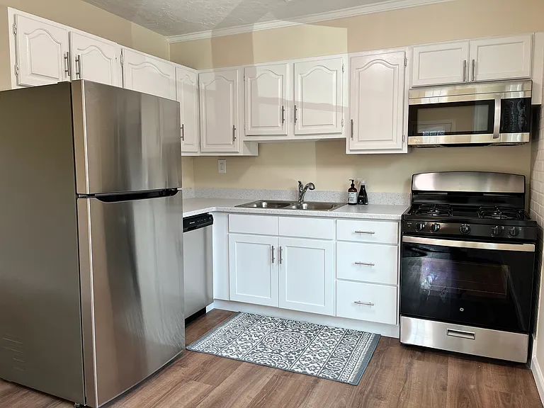 Kitchen (new appliances)