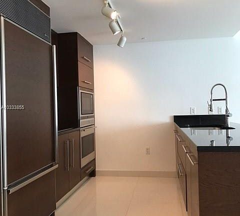 5th image of 475 Brickell Ave APT 4312